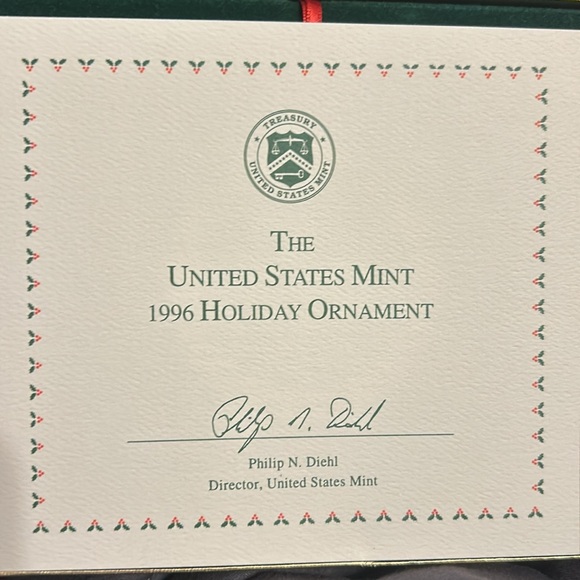 1996 United States Mint Holiday Ornament Kennedy Half Dollar Uncirculated Coin - Picture 3 of 3